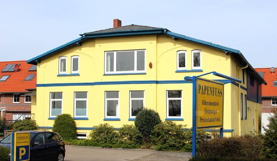 Papenfuss Leisten- und Bilderrahmenfabrik in Halstenbek